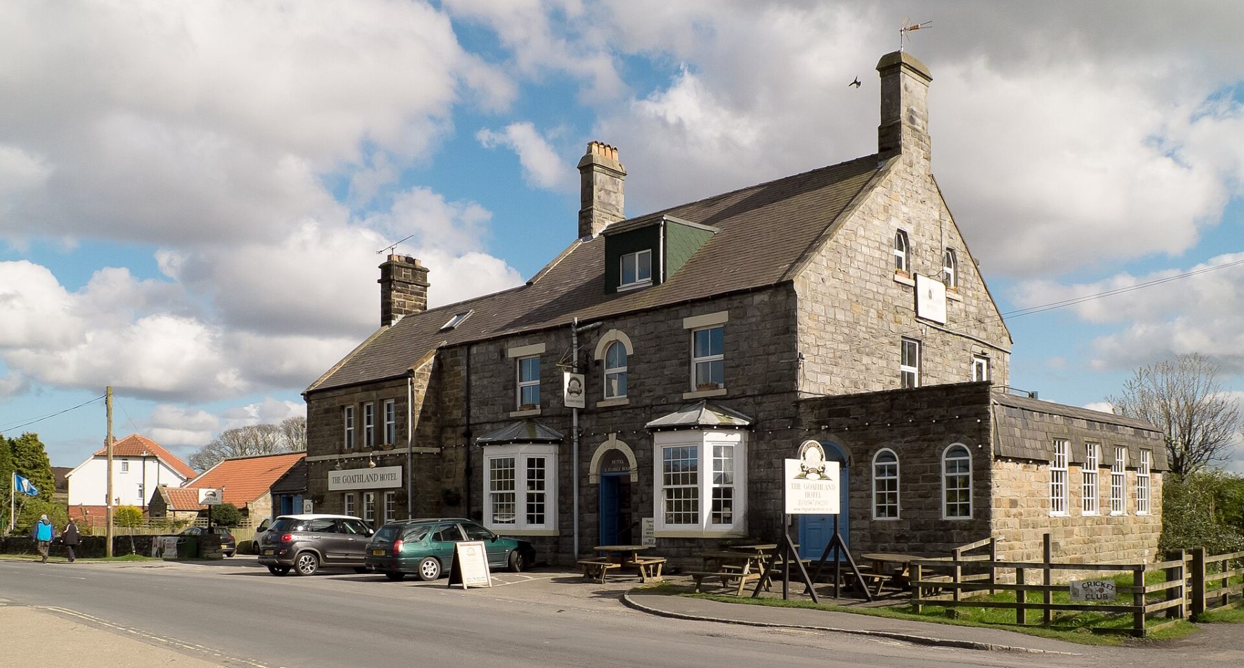 Goathland Hotel (the Aidensfield Arms)